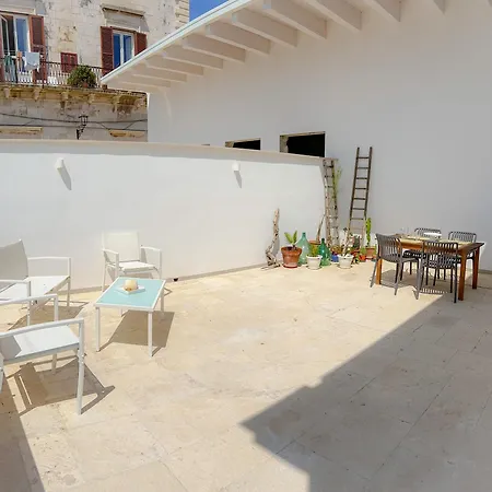 L'ancora 5 アパート